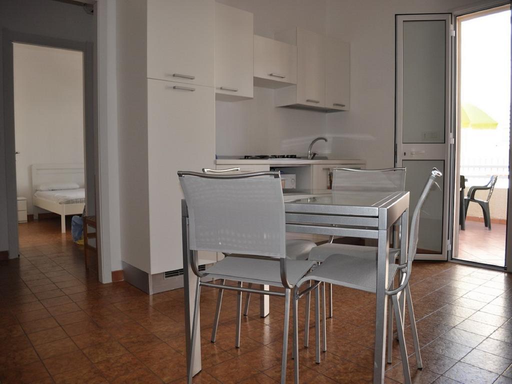 Sagittarius Mare Apartment Marina di Ragusa Bilik gambar